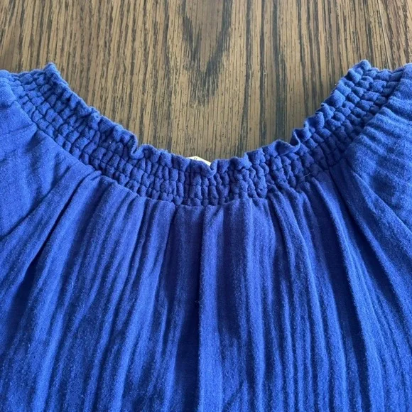 NWT Democracy Blouse XS Blue Crinkle Gauze Embroidered Short Sleeve Smocked - Picture 8 of 11